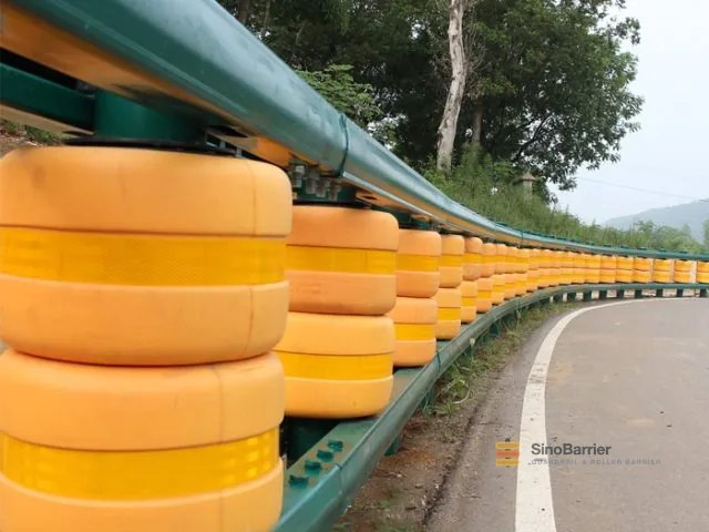 Safety Roller Crash Barrier
